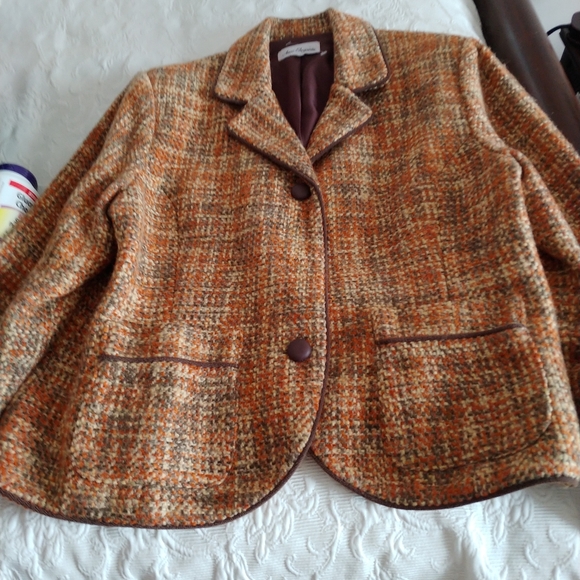 Winter jacket - Picture 1 of 3